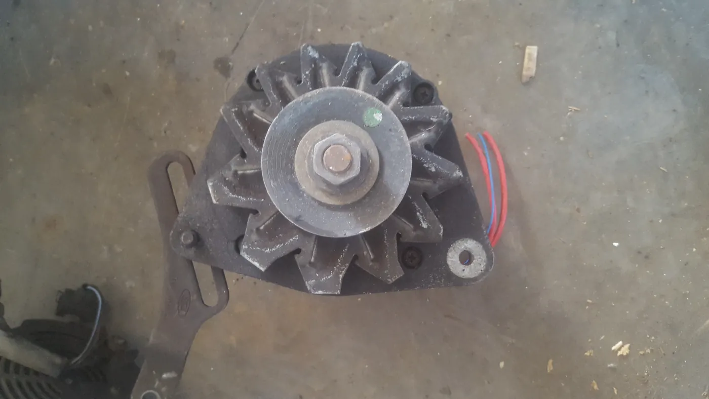 Alternador Ford FIESTA 1.1I ref. 0 120 488 176 - vista 2