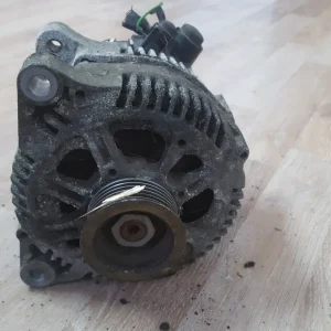 Alternador Peugeot 206 2.0HDI ref. VALEO CL 15/ 96 353420