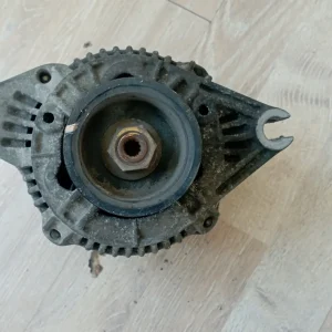 Alternador Peugeot 306 1.9D ref. BOSCH 0 120 335 012/ 96 122 596 80