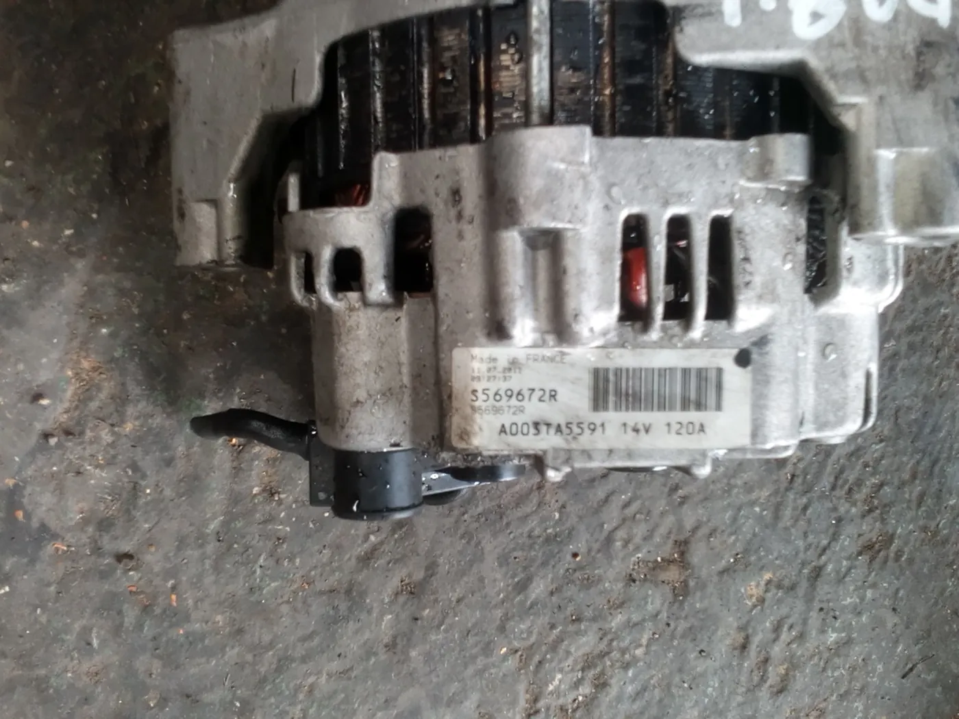 Alternador Peugeot 806 2.1SRDT ref. VALEO 436478 - vista 2