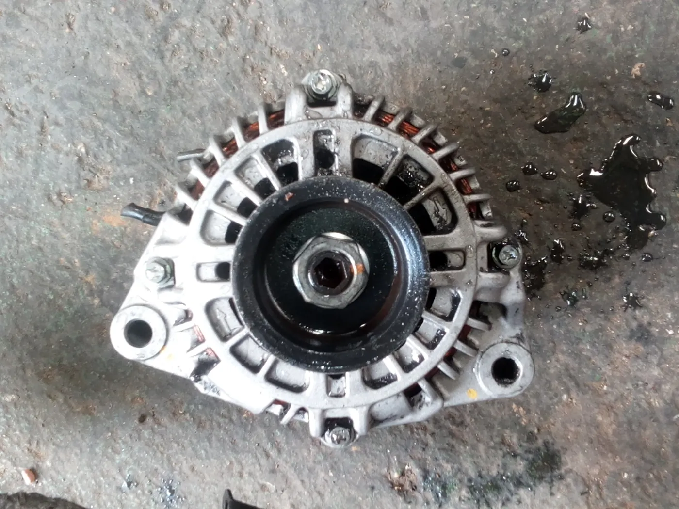 Alternador Peugeot 806 2.1SRDT ref. VALEO 436478 - vista 4