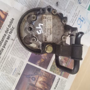 Bomba de dirección Citroen C5 2.2HDI ref. 9636086680