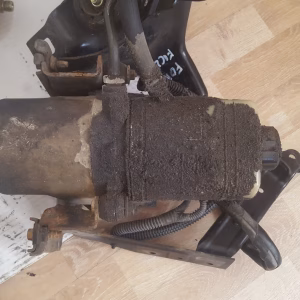 Bomba de dirección Ford FOCUS 1.6