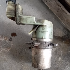 Bomba de dirección Ford FUSION 1.6TDCI ref. 5S61 3K514