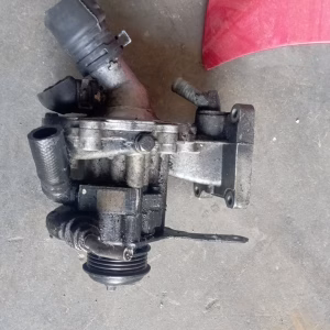 Bomba de dirección Ford MONDEO III 2.0TDCI