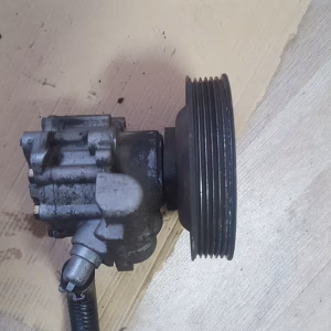 Bomba de dirección Lancia Y 1.4I ref. 464369580