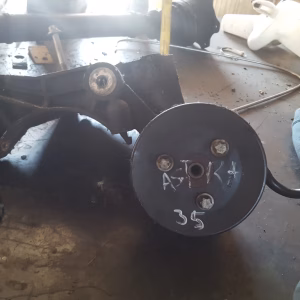Bomba de dirección Opel ASTRA ref. 90528666 / 7612955104