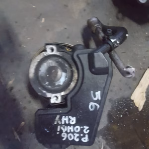 Bomba de dirección Peugeot 206 2.0HDI ref. 26079884