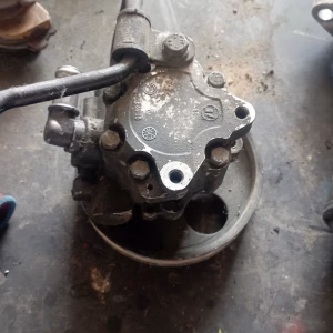 Bomba de dirección Peugeot 406 2.0HDI ref. 91128