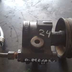 Bomba de dirección Renault MEGANE 1.9D ref. 7646075