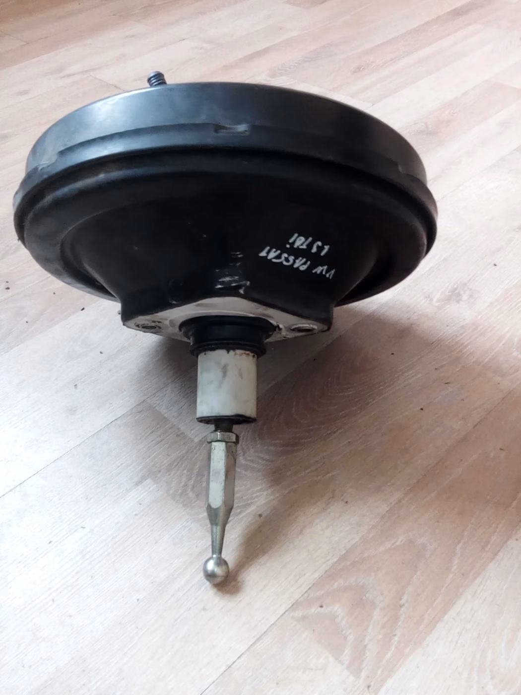 Bomba de frenado Volkswagen PASSAT 1.9TDI ref. 8D0 612105 G - vista 2