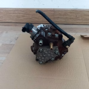 Bomba de inyección Citroen C3 1.4HDI ref. BOSCH 0445010102/ 9656300380
