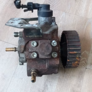 Bomba de inyección Citroen C4 1.6HDI ref. 0 445 010 102/ 9656300380