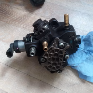 Bomba de inyección Citroen C4 ref. BOSCH 0445 010 102