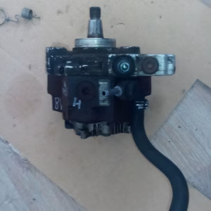 Bomba de inyección Opel ASTRA H 1.7CDTI ref. BOSCH 0445 010 086
