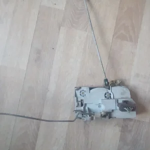 Cerradura Peugeot PARTNER 2.0HDI delantera derecha