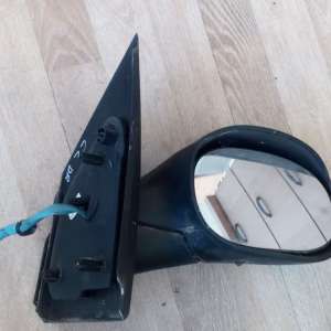 Espejo retrovisor Citroen C2 1.4HDI derecho ref. 12363760