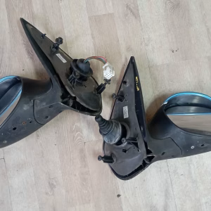 Espejo retrovisor Peugeot 206 1.4I ref. 8148 YN