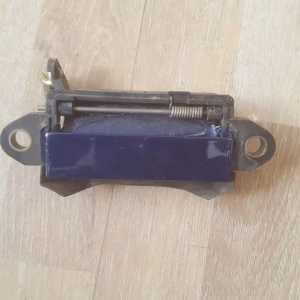 Maneta / manilla Audi A4 1.9TDI derecha ref. 4 A0 839 206