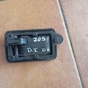 Maneta / manilla Peugeot 205 delantera izquierda