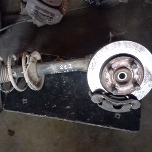 Mangueta Peugeot 206 1.9D delantera derecha