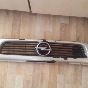 Paragolpes Opel ASTRA 1.6 delantero