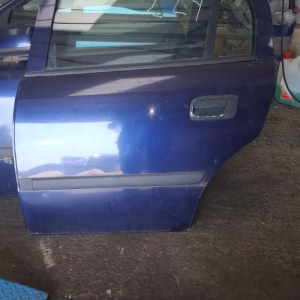 Puerta Opel ASTRA G 1.6 trasera izquierda